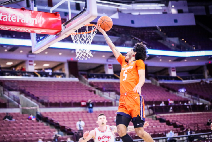 Illinois' Andre Curbelo has a Nice Surprise for his Opponents