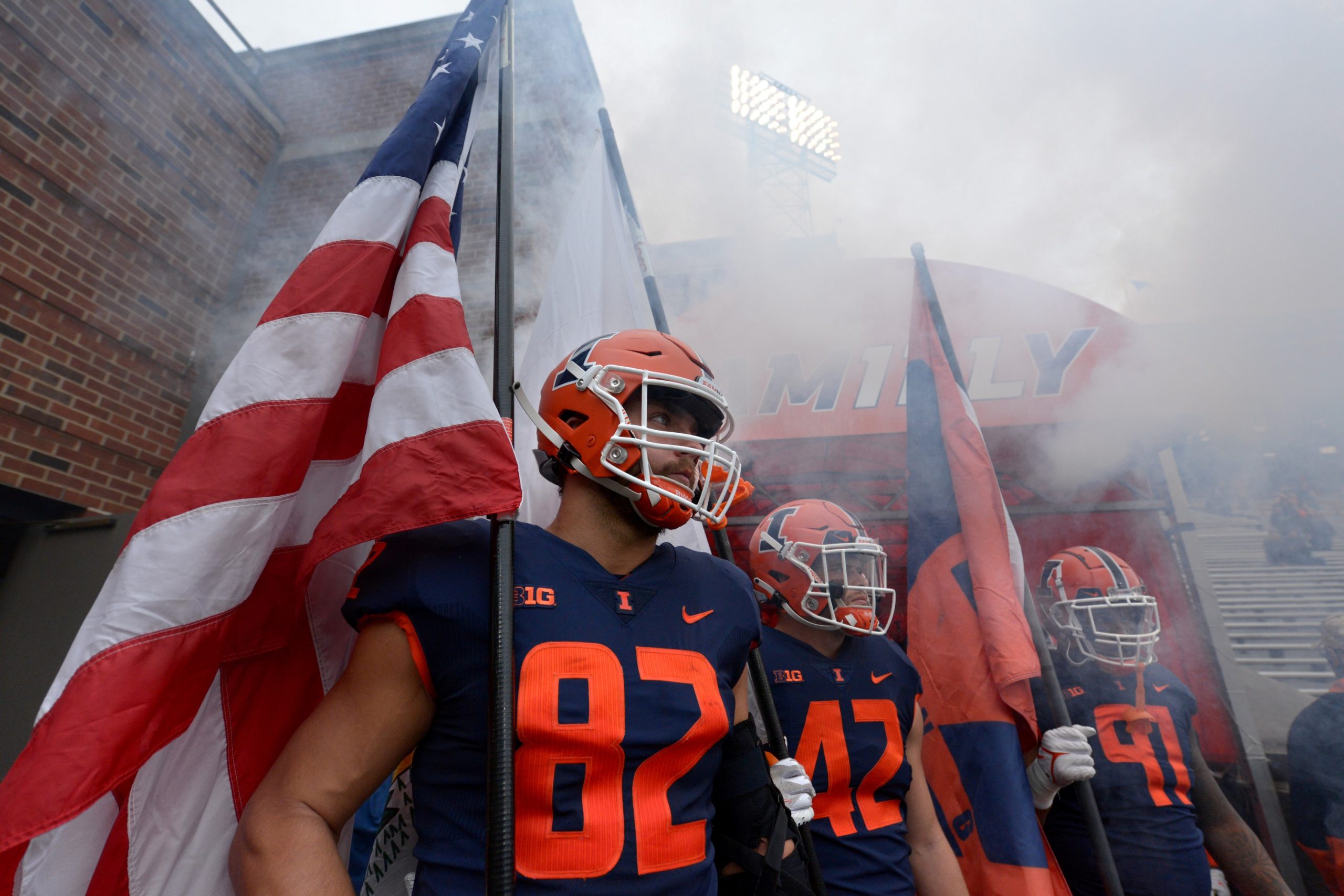 Lunney Jr.’s Hire Represents A Revival of The Tight End Position at Illinois