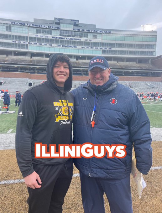 Ked's Recruiting Roundup - Q & A with 2023 Potential Illini Football Prospect