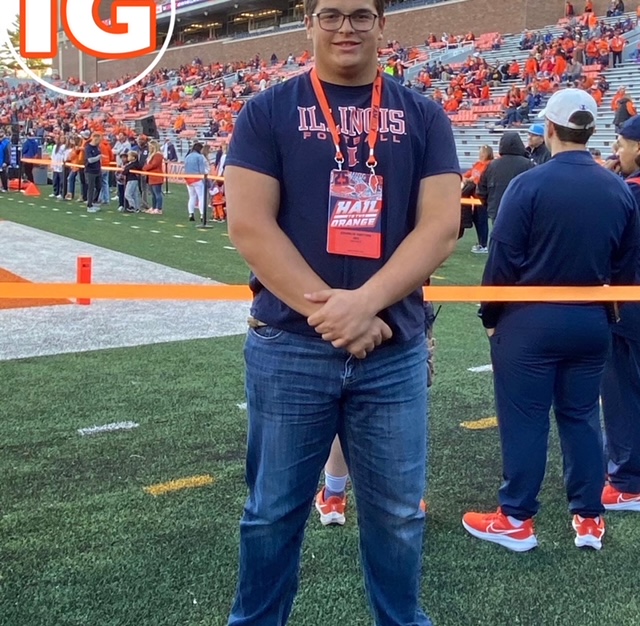 Recruiting: 2025 OL Charlie Hoitink In Awe Of Illinois Program