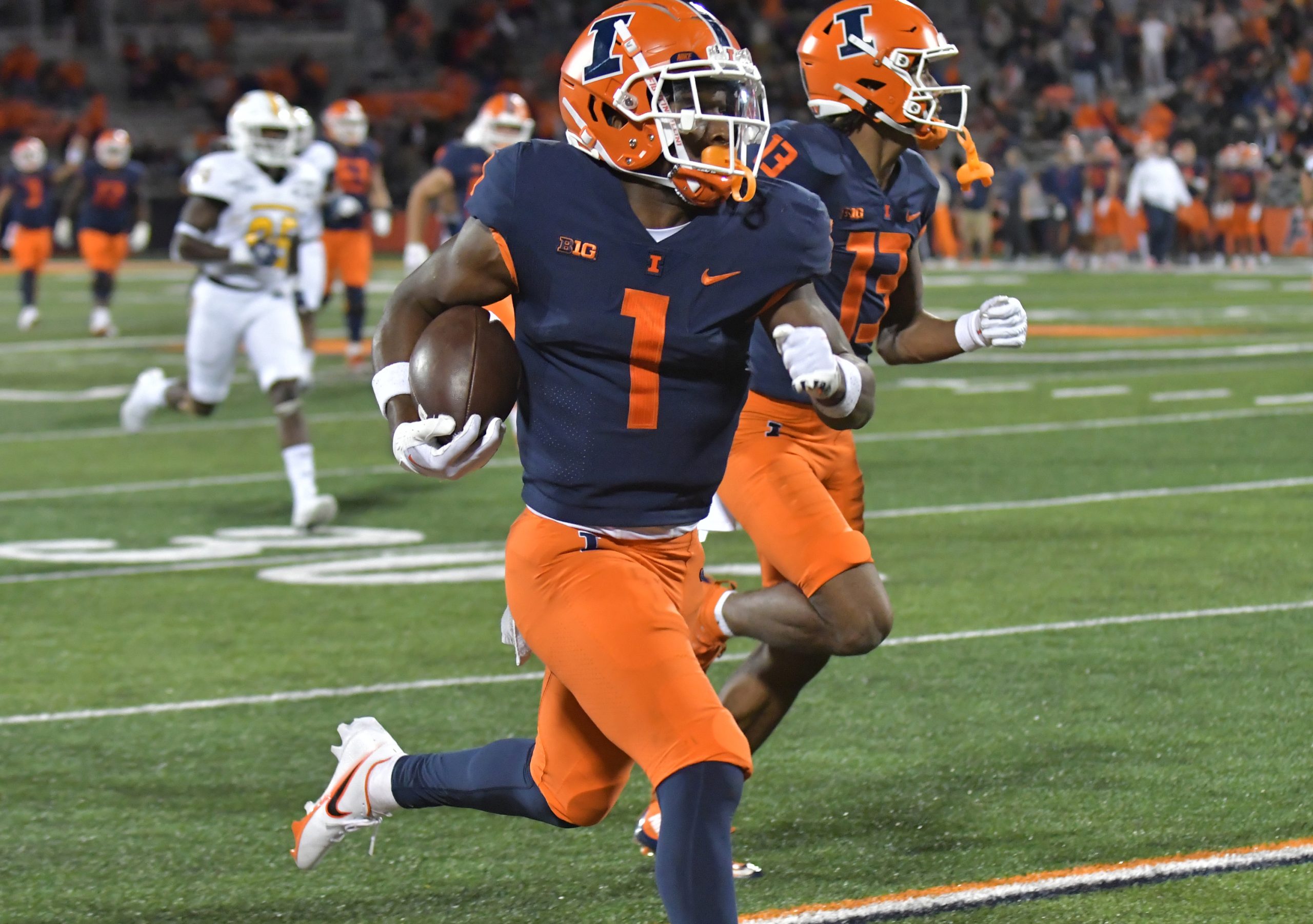 Illinois Leading WR Isaiah Williams Expected To Play Saturday 