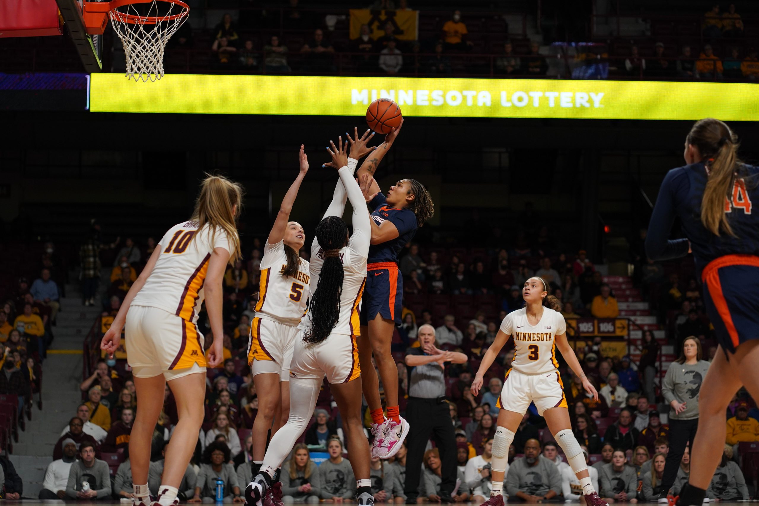 Illinois Defense Travels to Twin Cities in No. 24 Illini’s 70-57 Victory Over Gophers