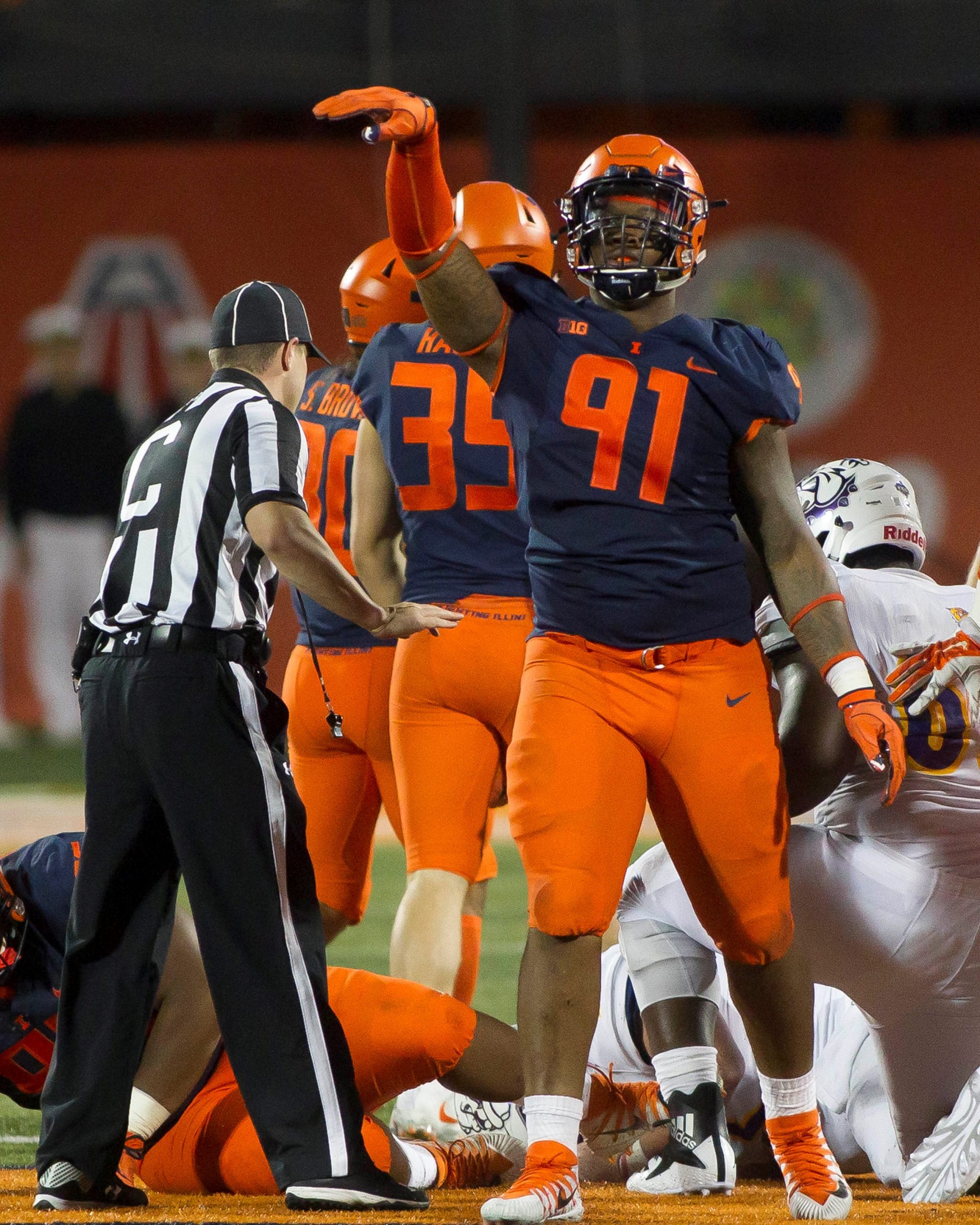 New Year’s Day Bowl Game Serves As Reward For Jamal Woods’ 6-year Illini Journey