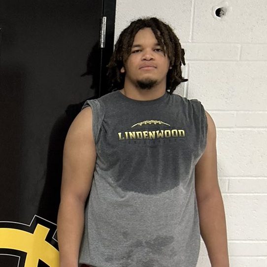 Missouri Lineman Receives Illinois Offer