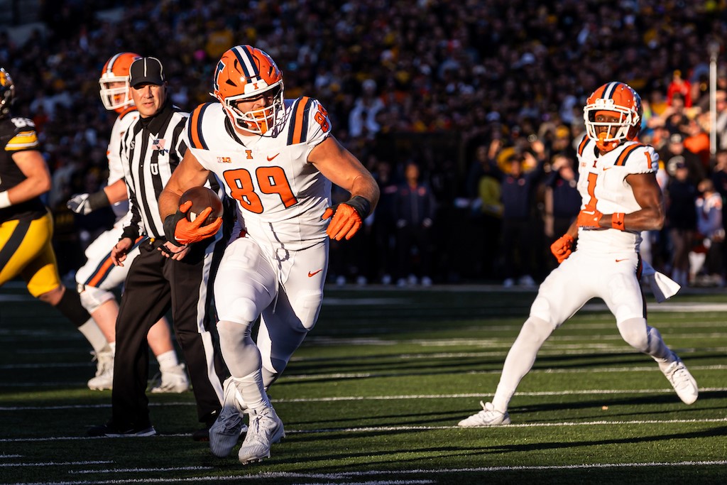 Football - University of Illinois Athletics