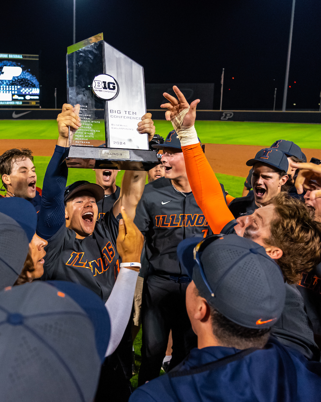 Heat Checks and Hail Marys – Illini Baseball Captures B1G Title, Usyk Over Fury & More