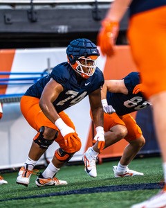 “He doesn’t have a ceiling”: How Illini LT J.C. Davis Has Responded to Coaches’ Offseason Physicality Questions