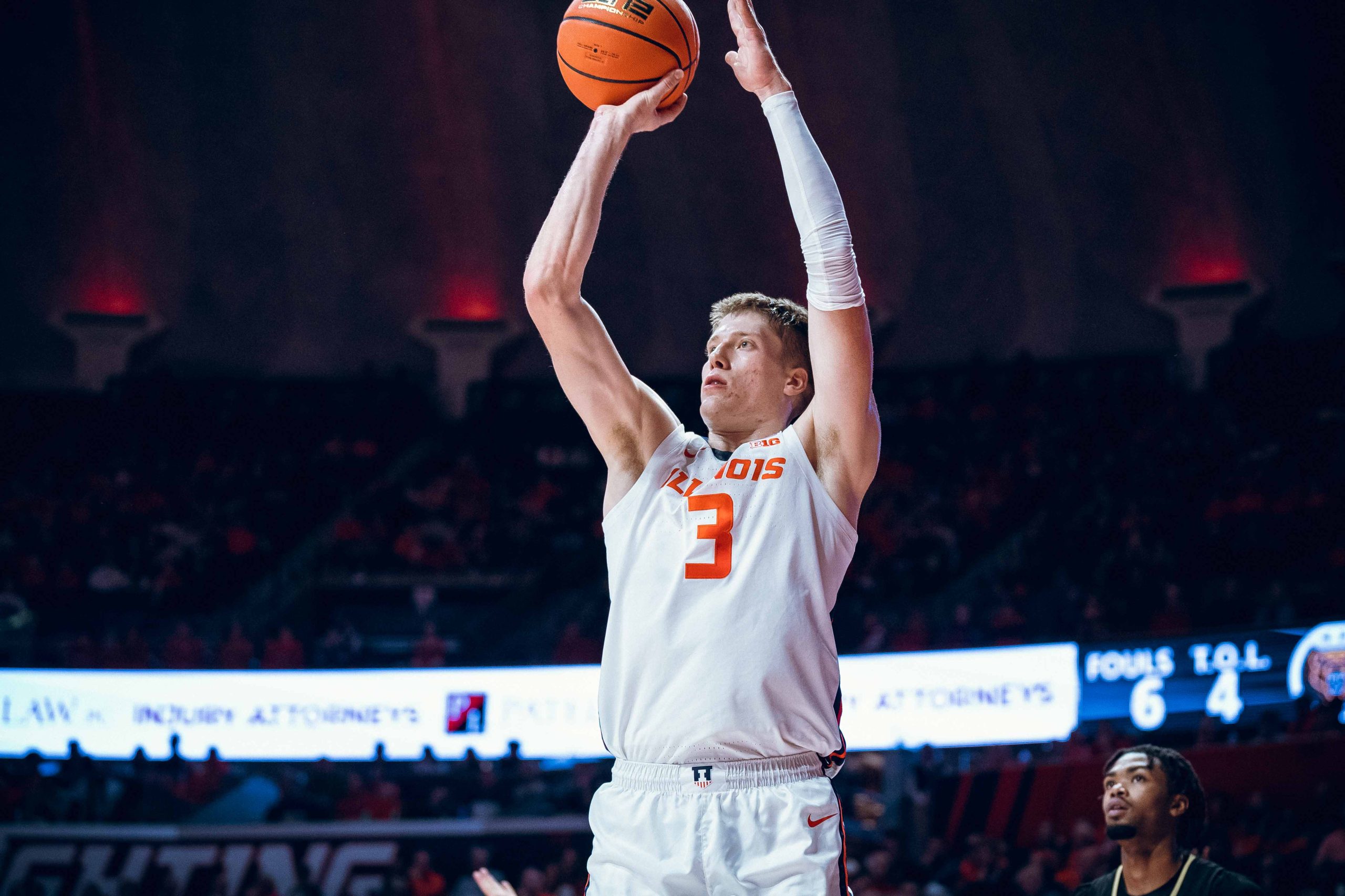 Illini Pass Test Against Oakland To Move To 3-0