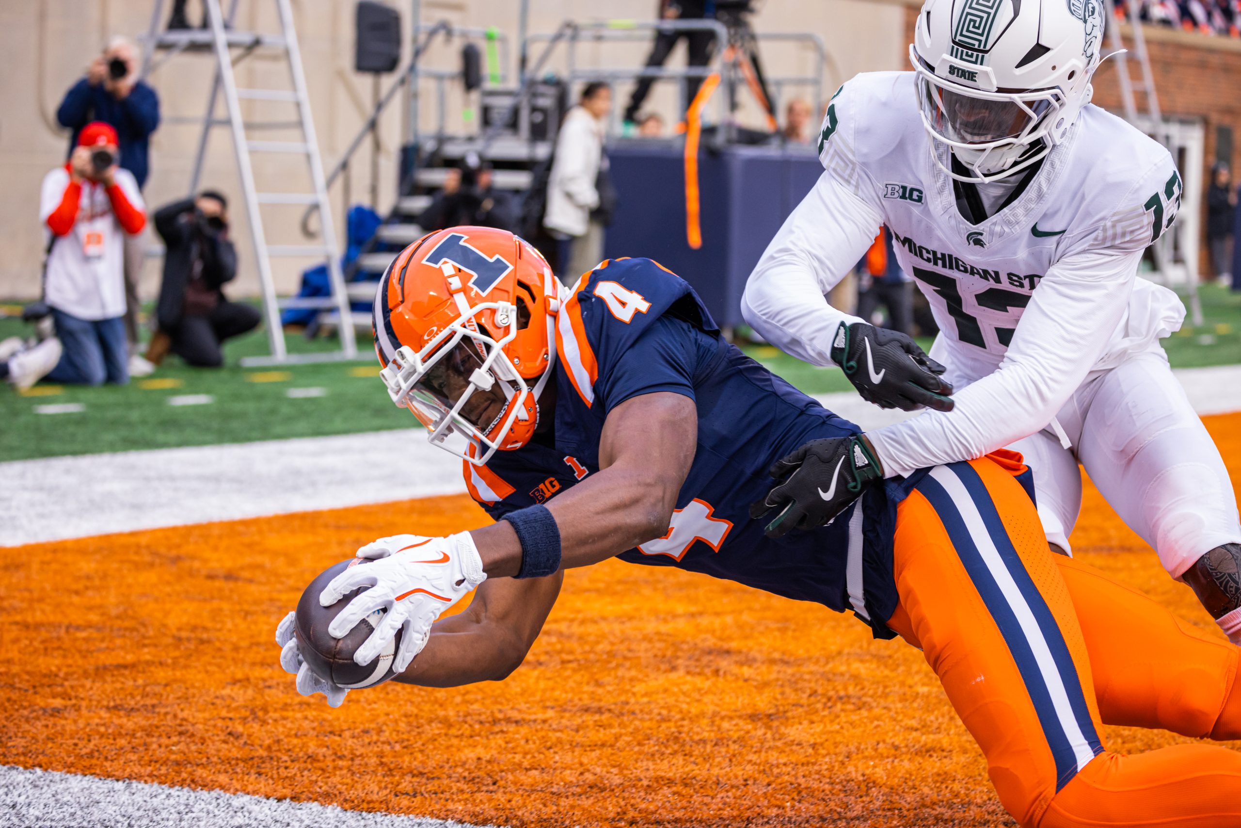 Illini Pull Away From Spartans To Win Home Finale