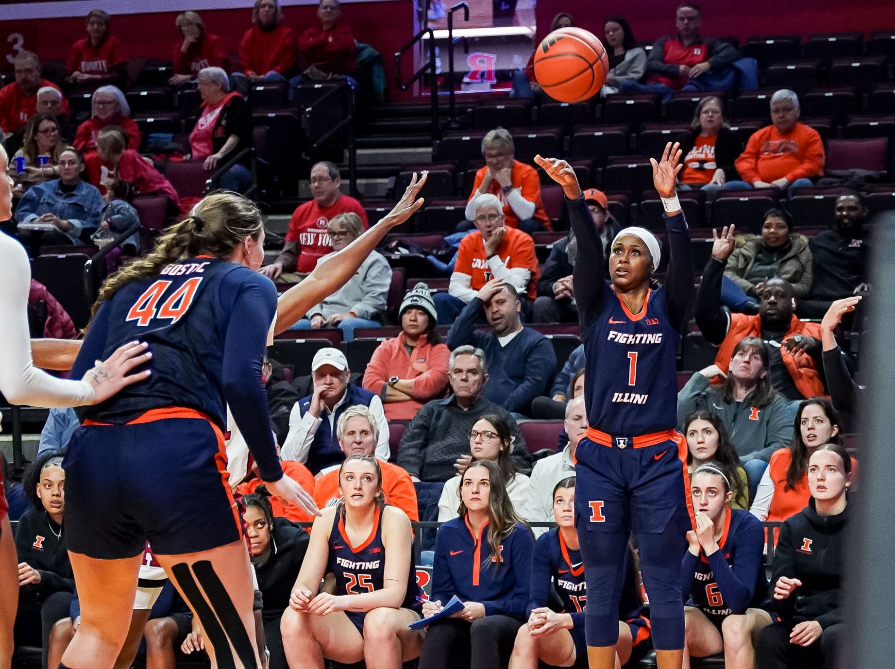 Bryant Dominates Late To Lift Illini To OT Win at Rutgers, 68-64