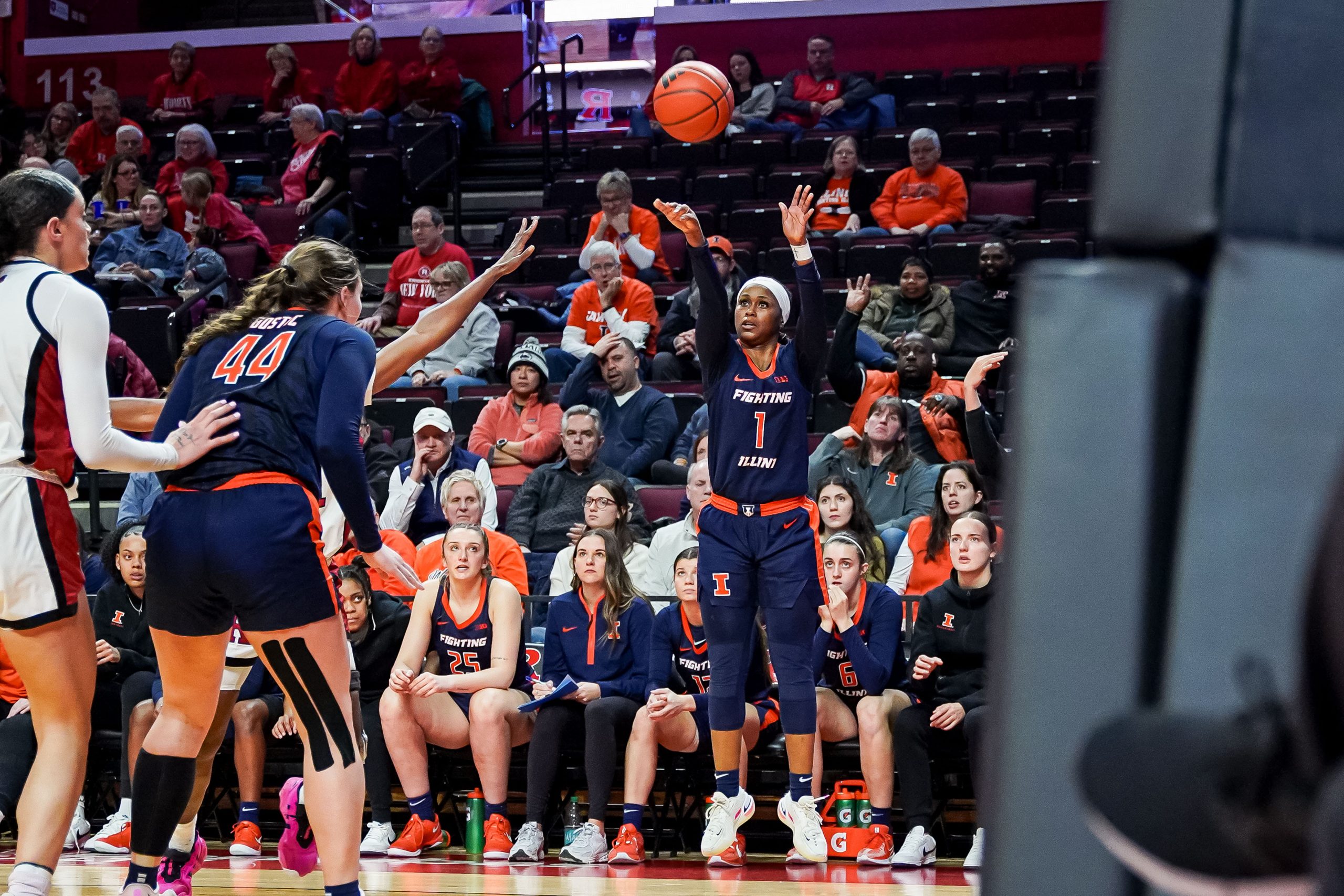 Bryant Dominates Late To Lift Illini To OT Win at Rutgers, 68-64