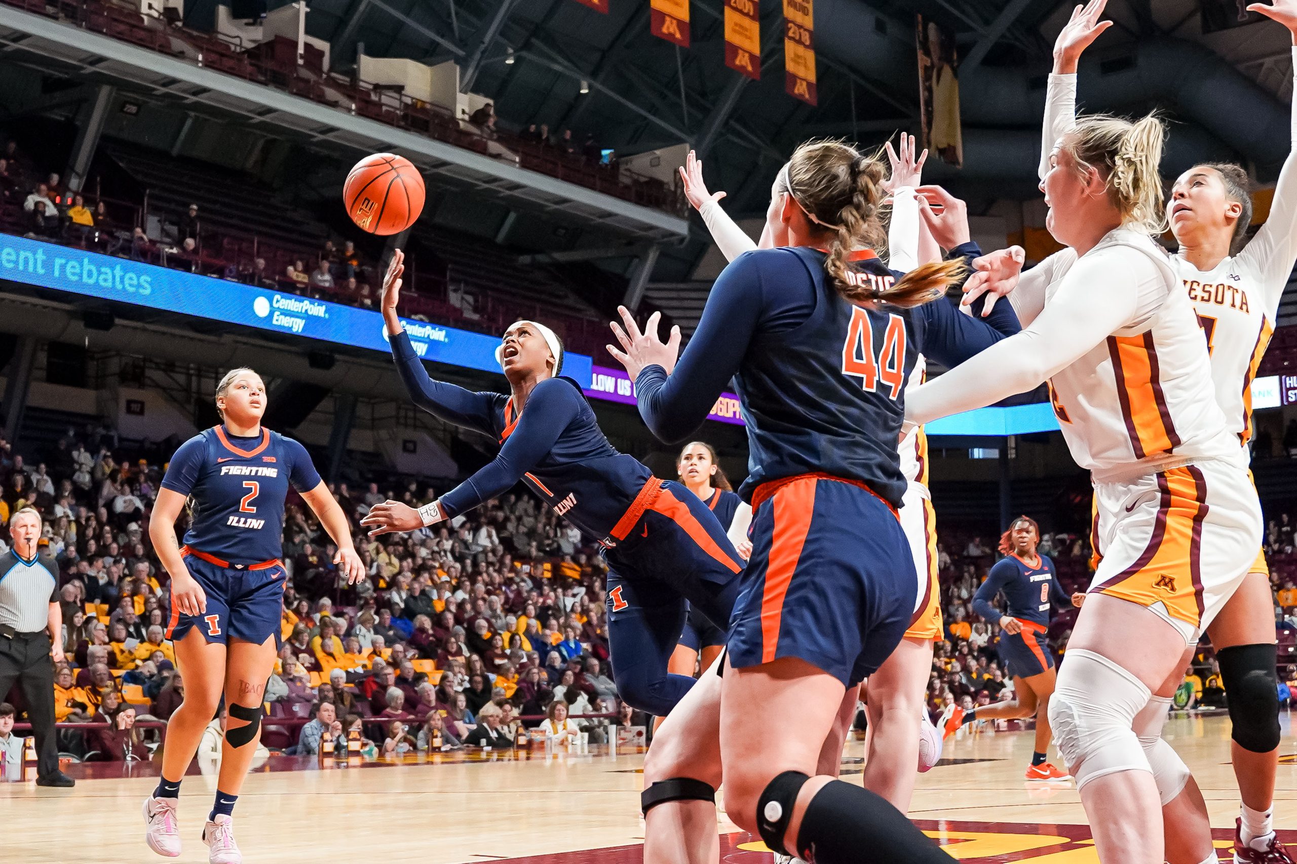 Illini See Double-Digit Lead Disappear in 68-61 Defeat at Minnesota