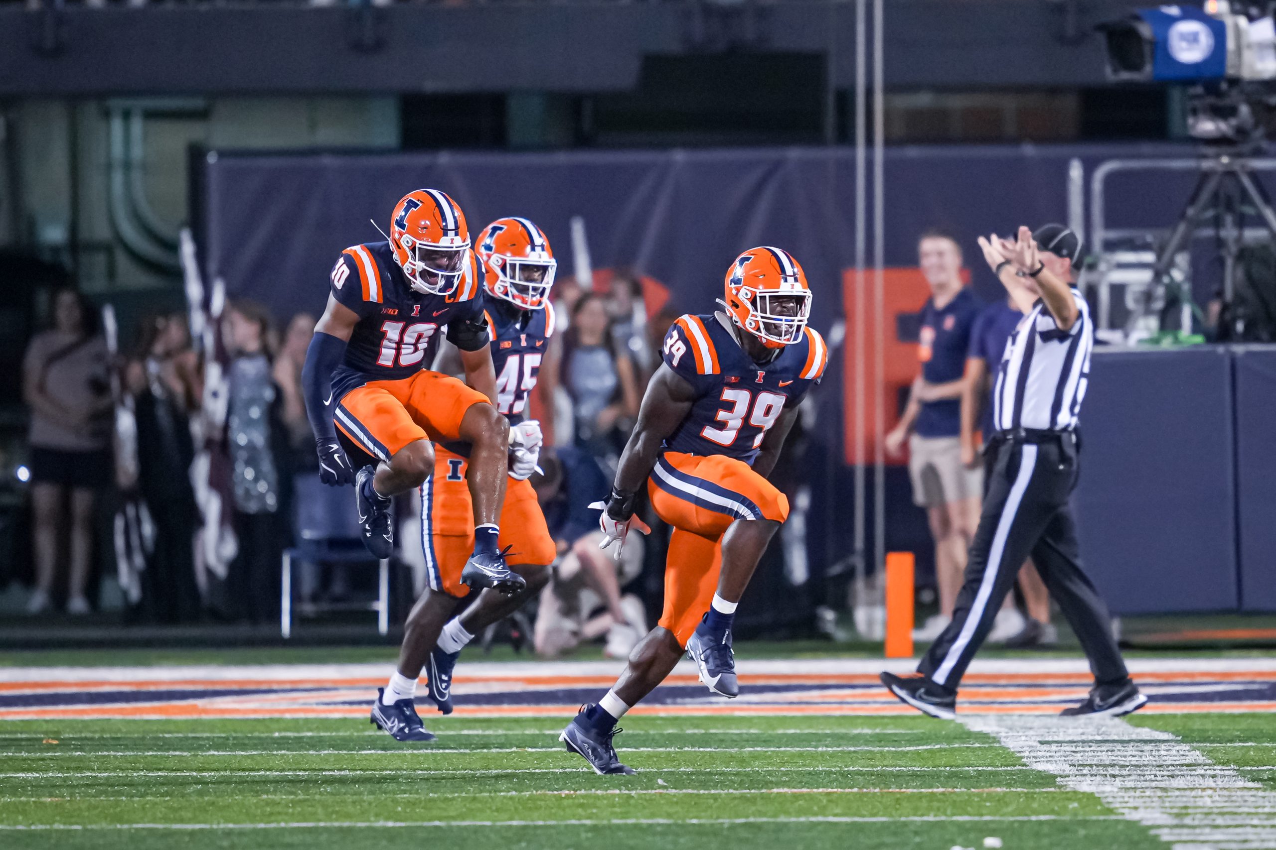 STEVENS COLUMN: Saturday Proved Illini Are Good Enough To Sleepwalk Through 30 Minutes vs. a MAC Team