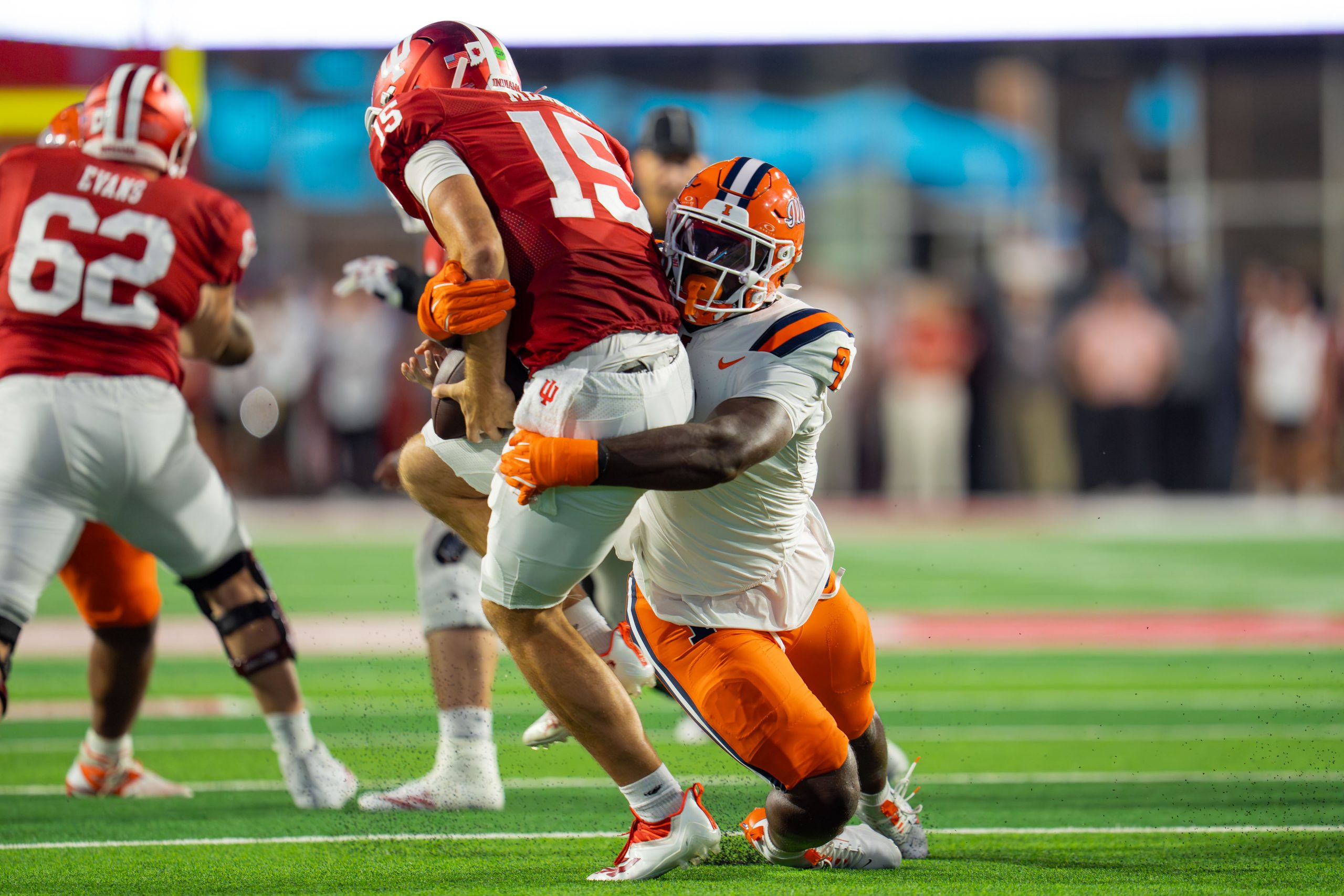 Missed Tackles Becoming Contagious Disease For Illinois Defense