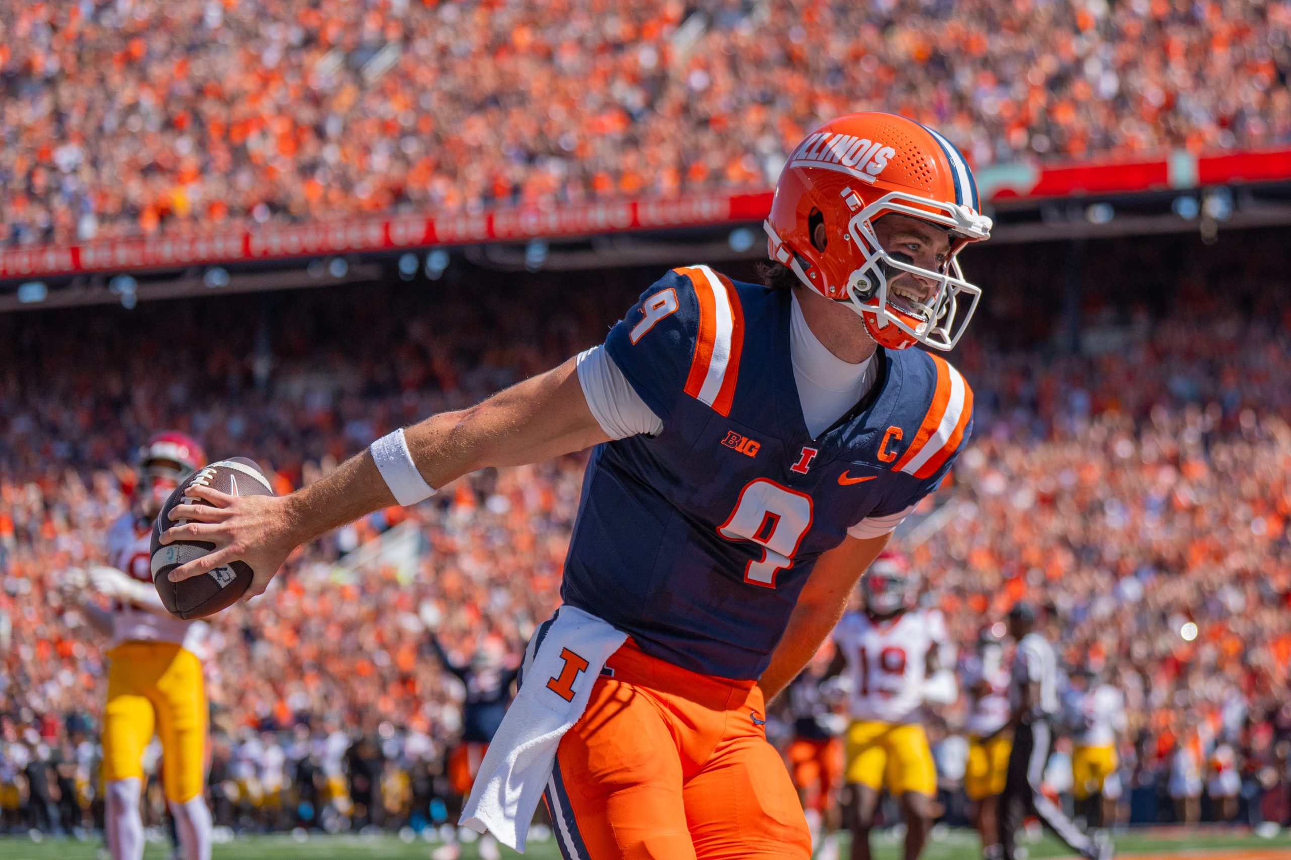 BREAKING: #23 Illini Score Wild 34-32 Win Over Visiting 21st Ranked USC