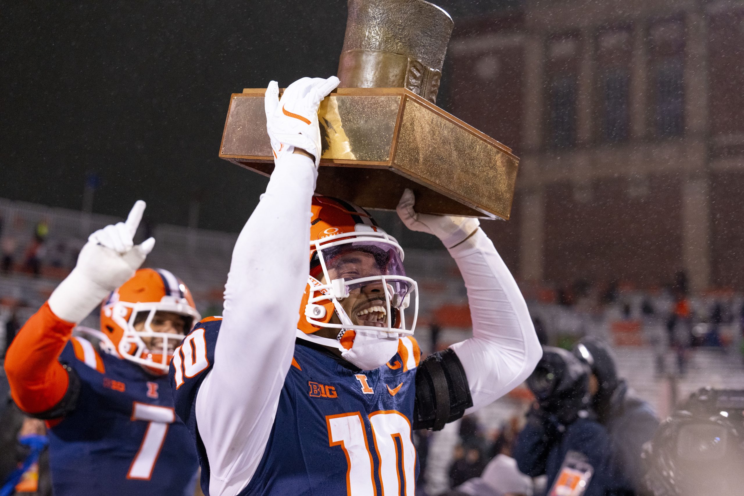 IlliniGuys Grades: Illinois 20, Northwestern 13 - Defense Holds in Illini Rivalry Game Win