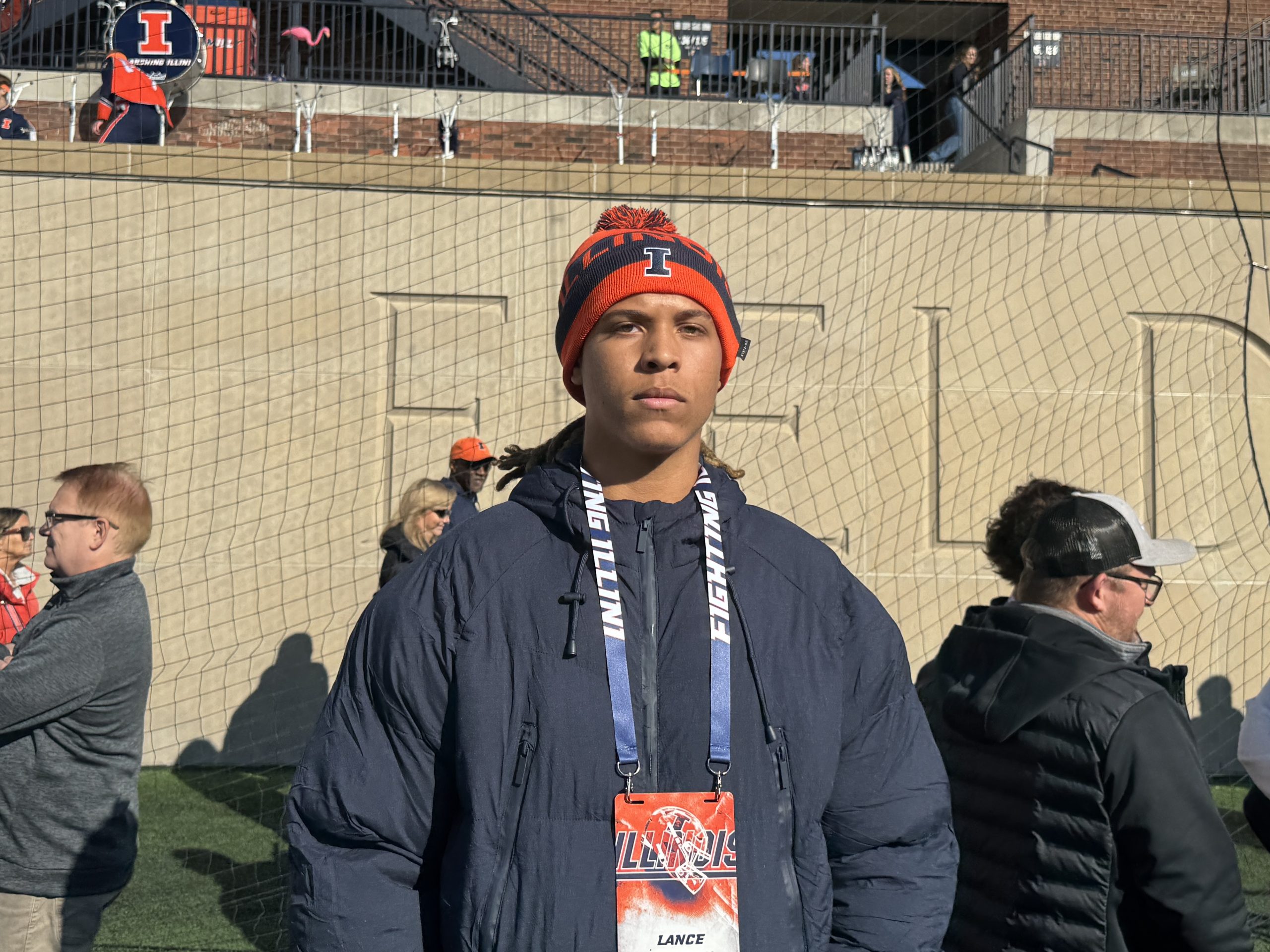 Illinois Making Late Push for 2026 Cincinnati Commit DL Lance Dawson