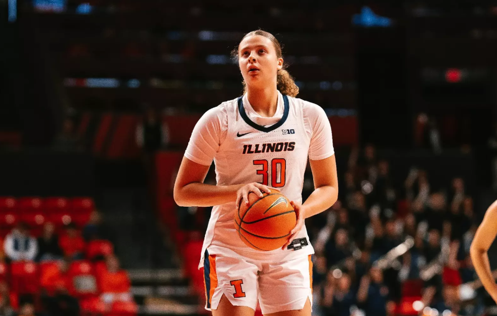 Parchment Joins Rare Illini Club in 100-28 Rout of Le Moyne