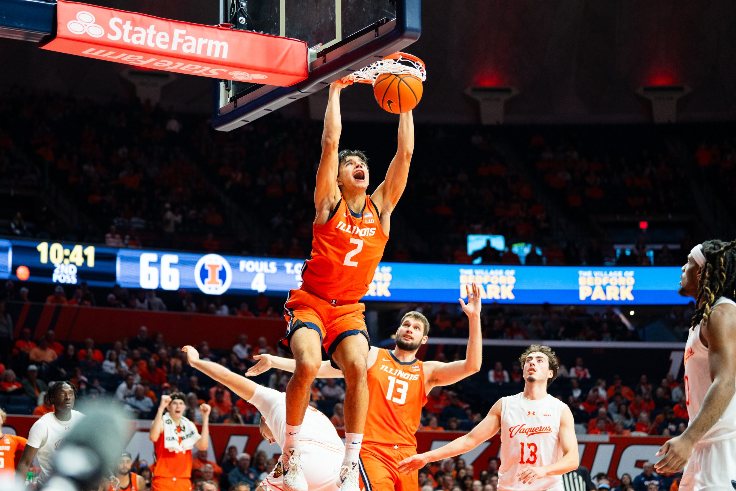 Stojakovic Paces Illini in Final New York City Tuneup, 87-73