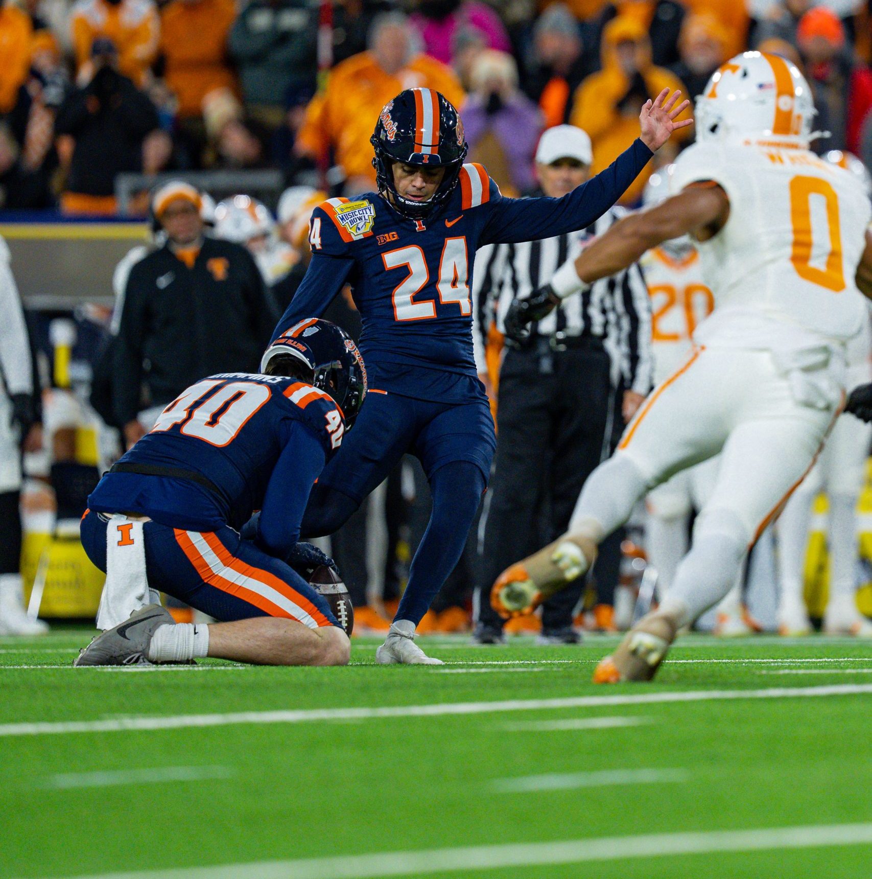 Illini Drill Tennessee 30-28 in Historic Music City Bowl Victory