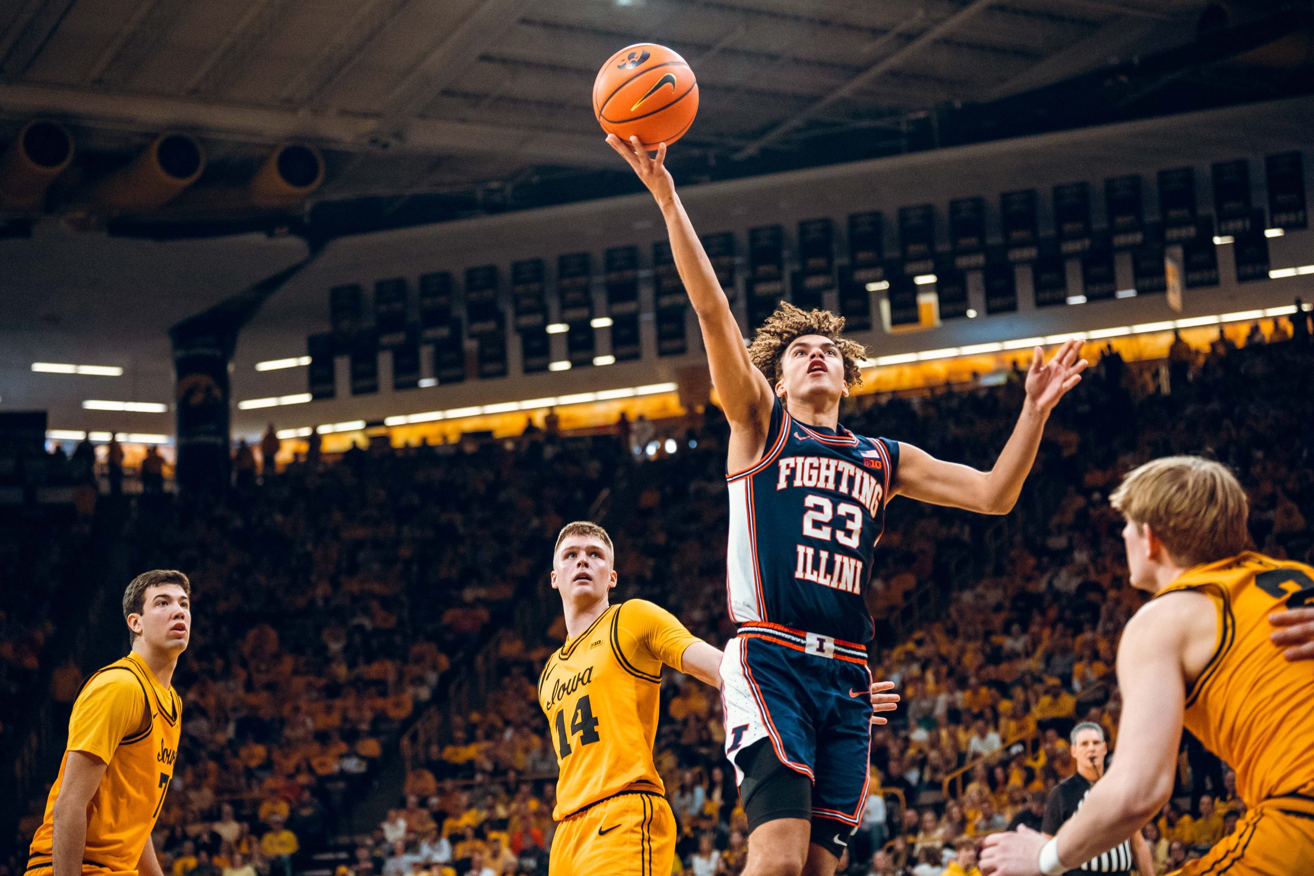 Hot Start & Perimeter Trio Guide No. 16 Illini to Victory at No. 19 Iowa