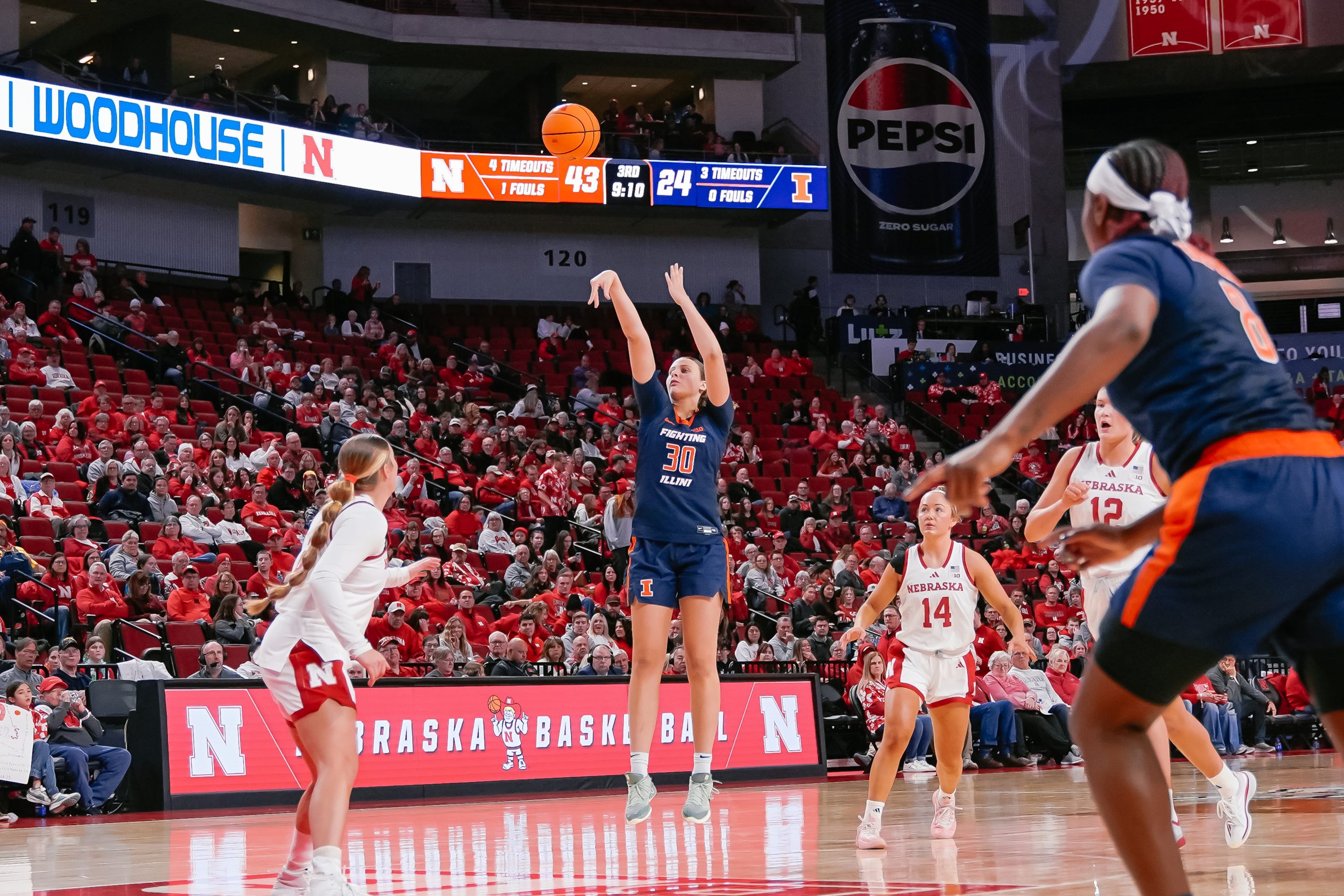 Illini Rally Comes Up Short in Road Loss to Huskers