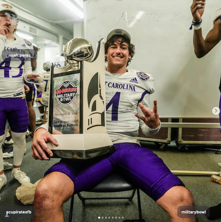 Illini Land QB Katin Houser From Transfer Portal