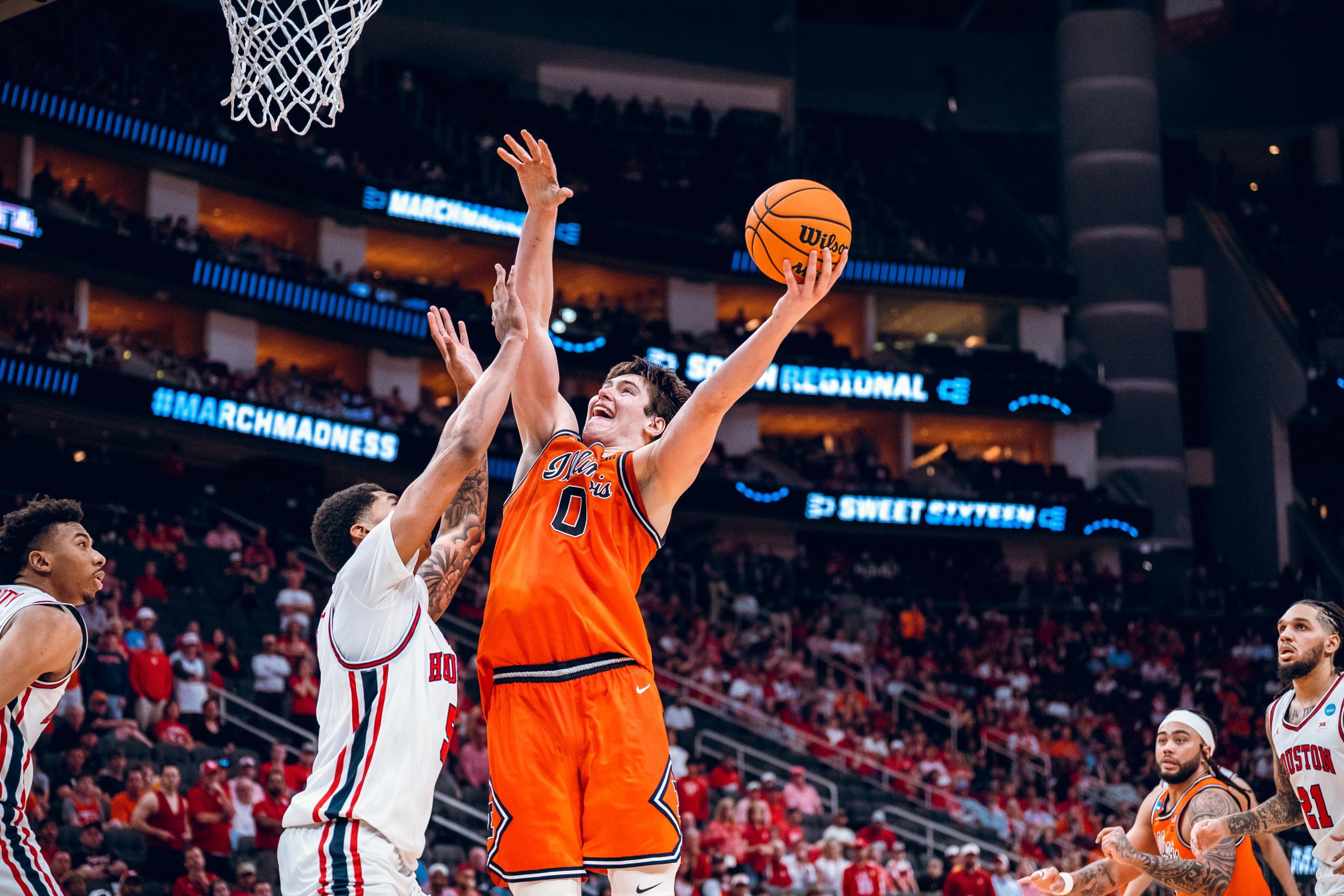 An Elite TKO: Illini Win Houston in Physical Bully Fight