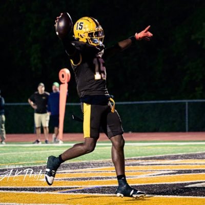 Ked's Recruiting Roundup - March Madness on the Court, Recruiting Buzz on the Field: Illinois Eyes 2028 Standout Gregory Bess-Henning II