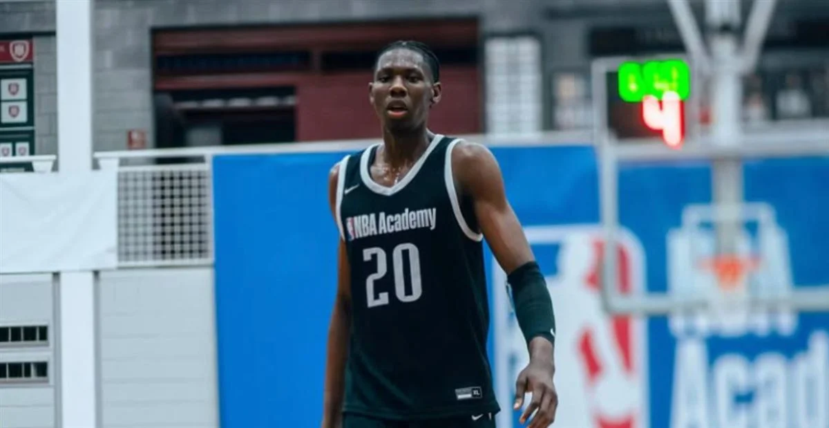 Ked's Recruiting Roundup: Illinois Looking Toward the Future With Recent Offers, Including Center Lewis Uvwo