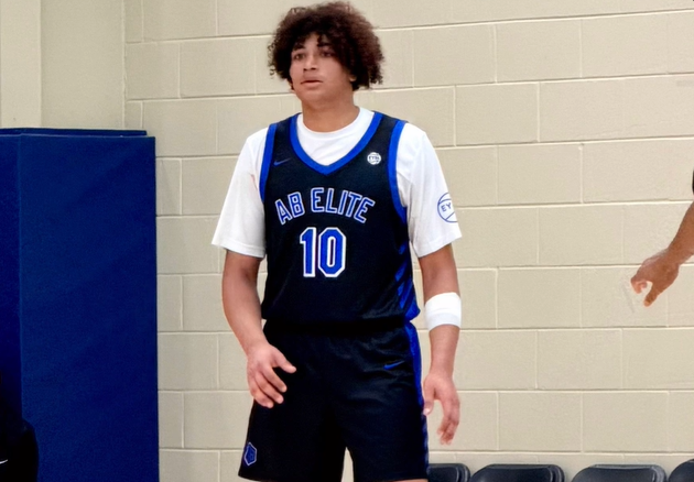 Ked's Recruiting Roundup: Nike EYBL Performance Earns Top 10 Recruit Benjamin Berrouet an Illinois Offer